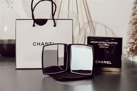 miroir double facettes chanel.